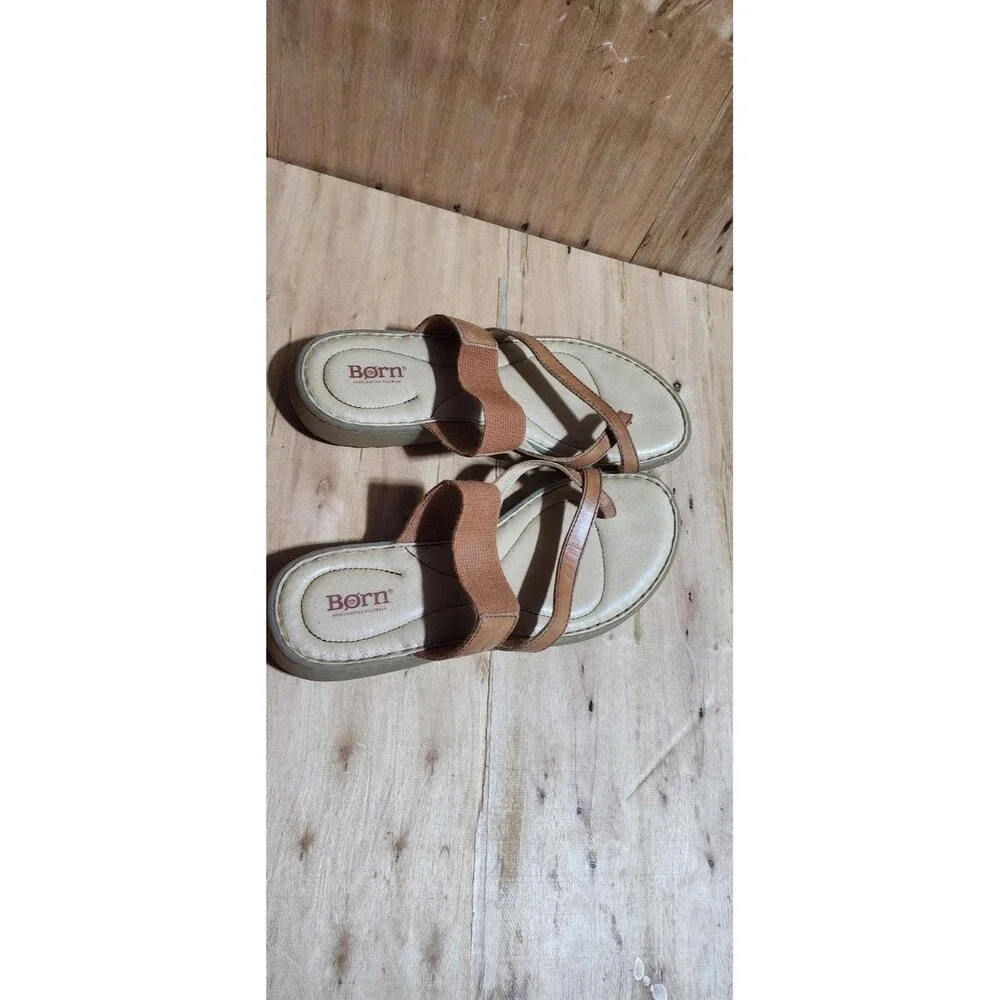 Born Womens Nevis Sandal Size 10M Tan Leather Strappy Thong Toe Loop Flat Shoe
